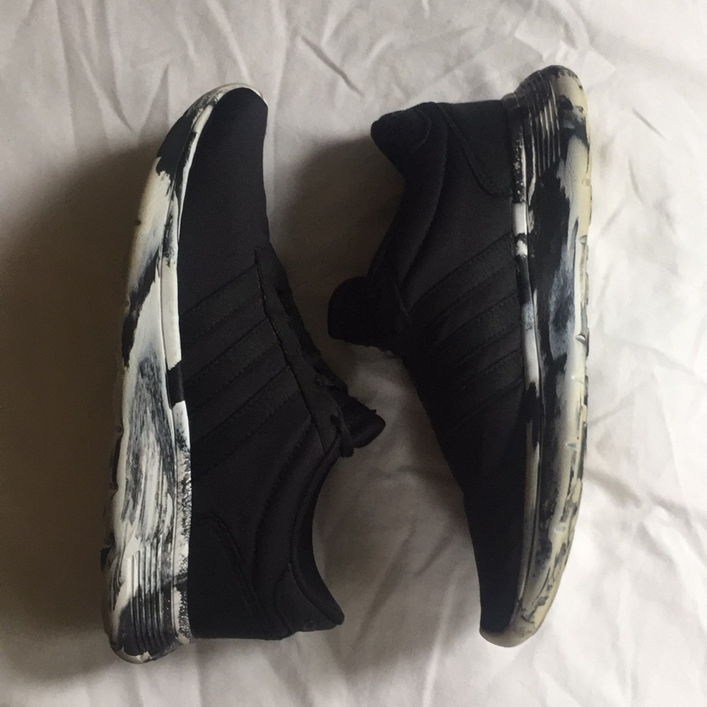 ❌SOLD ❌ Adidas athletic shoes